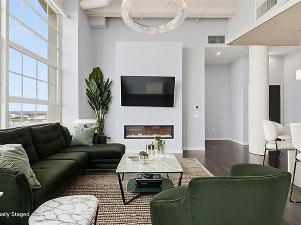 2600 W 7th Street, Unit 1827, Fort Worth, TX 76107