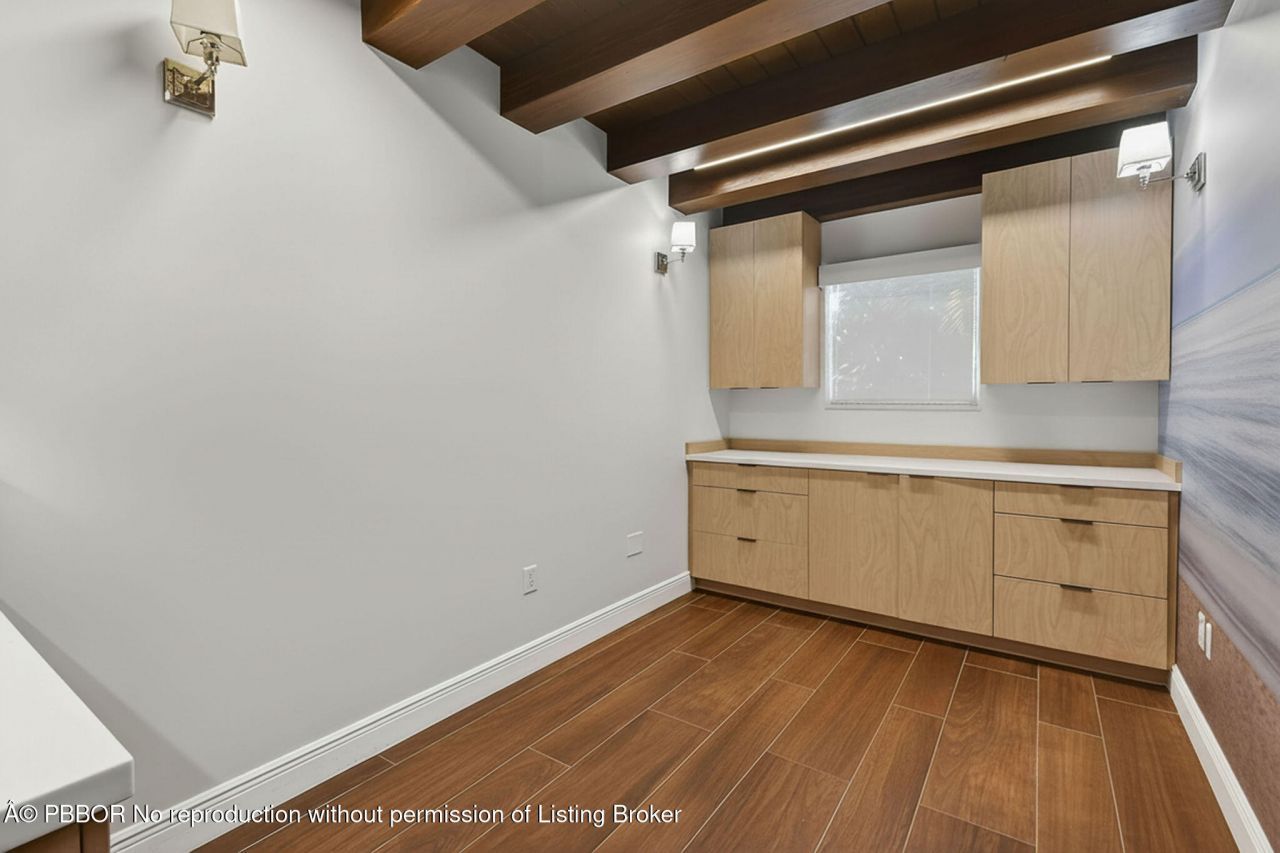 249 Peruvian Avenue, Unit 1811, Palm Beach, FL 33480 Photo