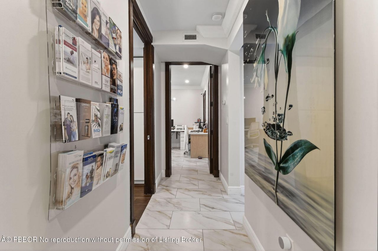 249 Peruvian Avenue, Unit 1811, Palm Beach, FL 33480 Photo