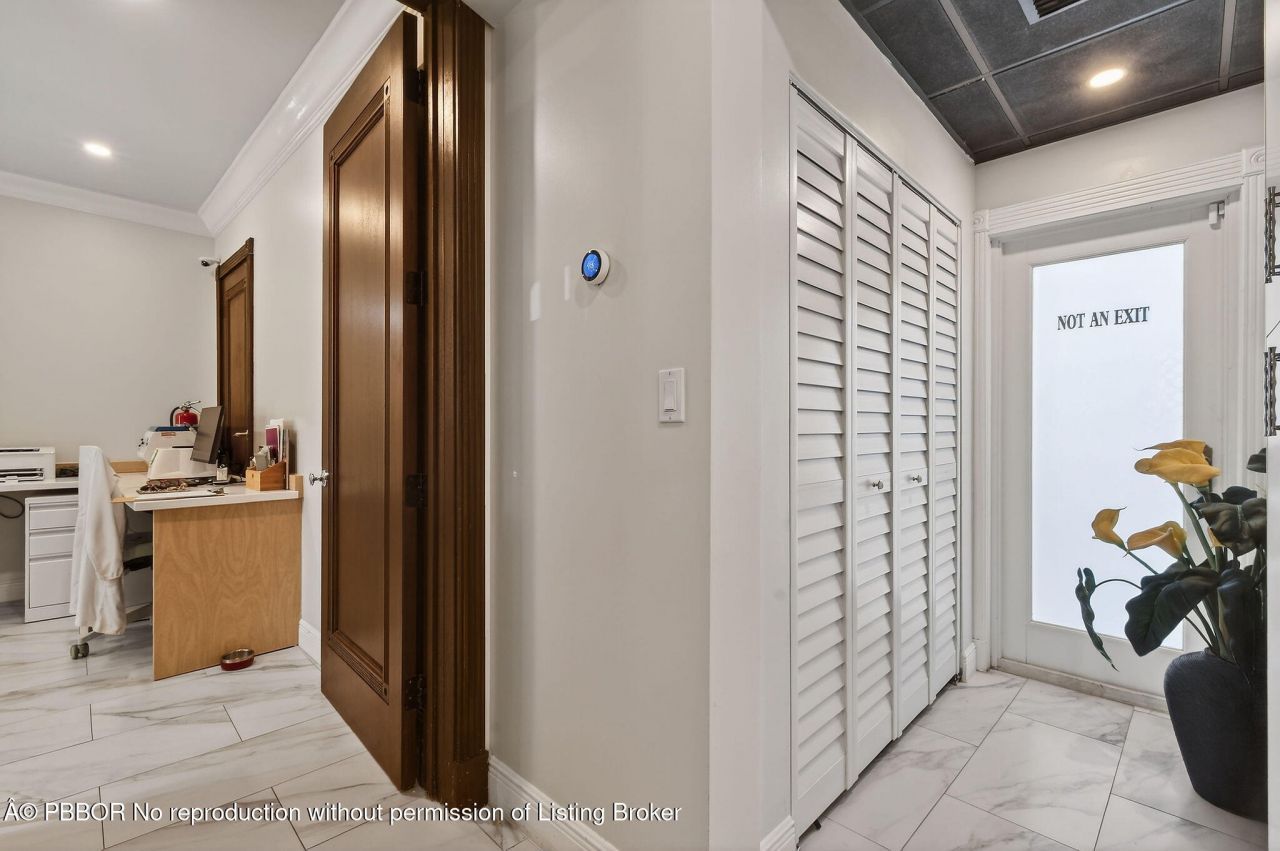 249 Peruvian Avenue, Unit 1811, Palm Beach, FL 33480 Photo