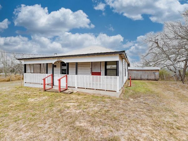 406 Carpenter ST, Smiley, TX 78159