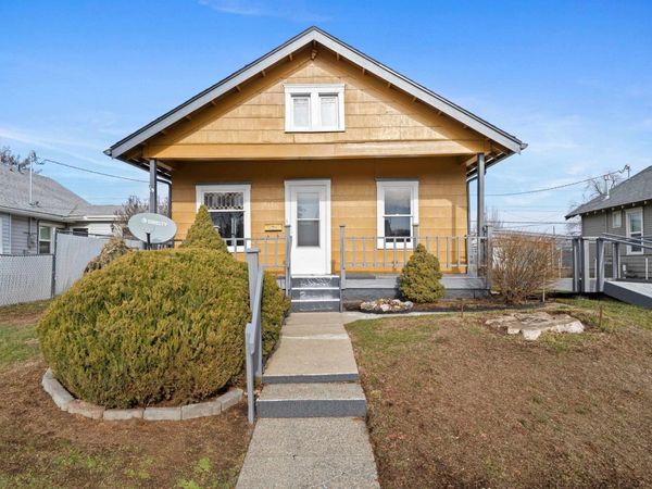 917 E Longfellow Ave, Spokane, WA 99208