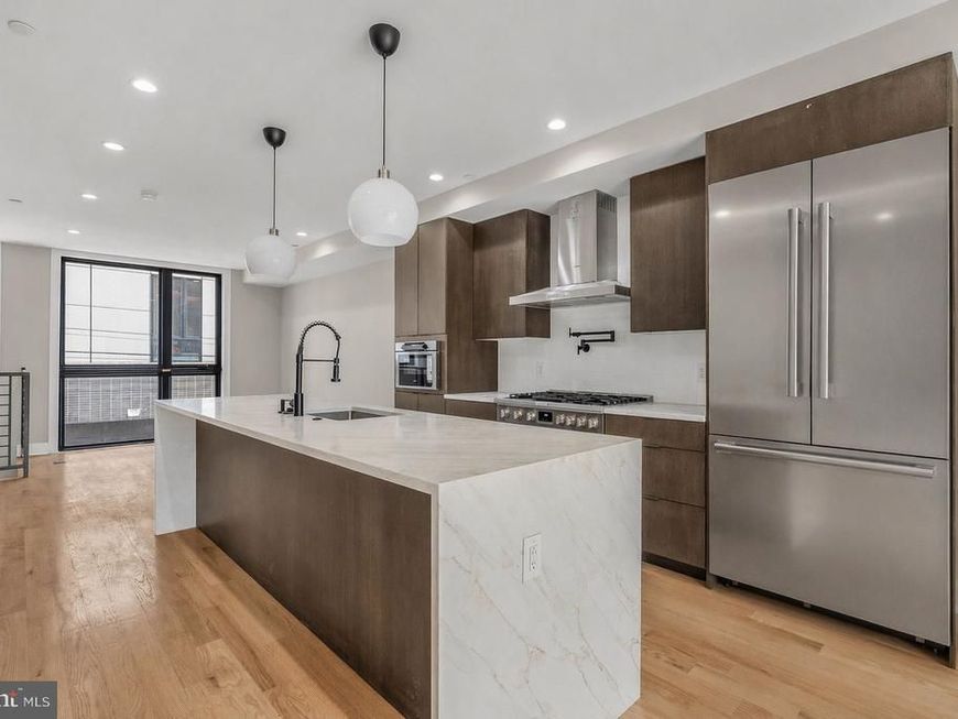 834 Cameron Street, Philadelphia, PA 19130 Main Photo