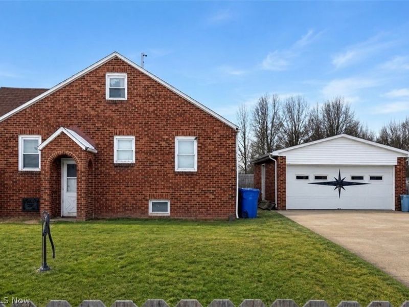 4242 Mccartney Road, Lowellville, OH 44436 Photo 2