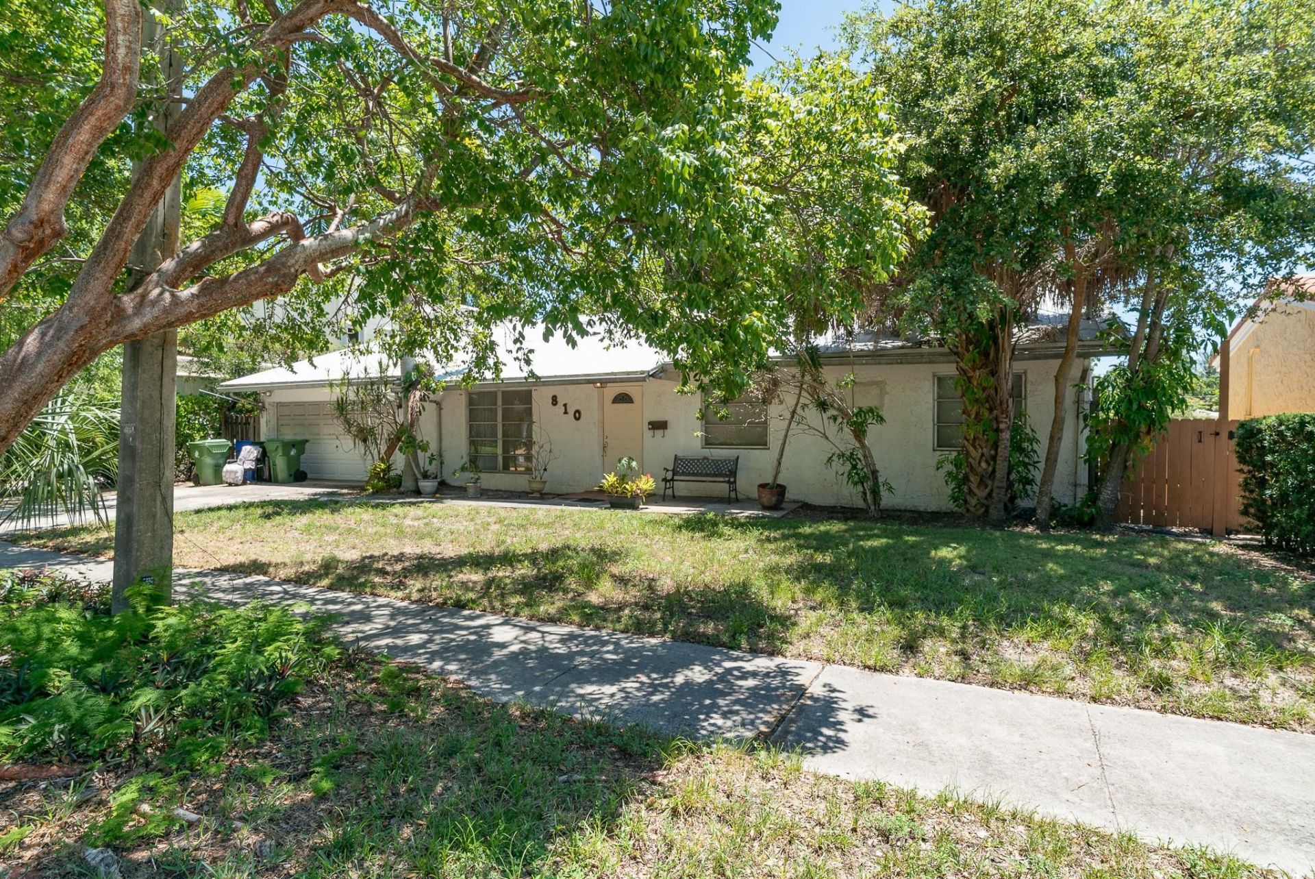 810 SE 10th St, Fort Lauderdale, FL 33316 Main Photo