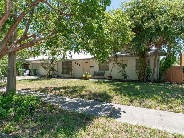 810 SE 10th St, Fort Lauderdale, FL 33316