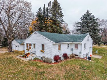 115 W Center Street, Oronoco, MN 55960