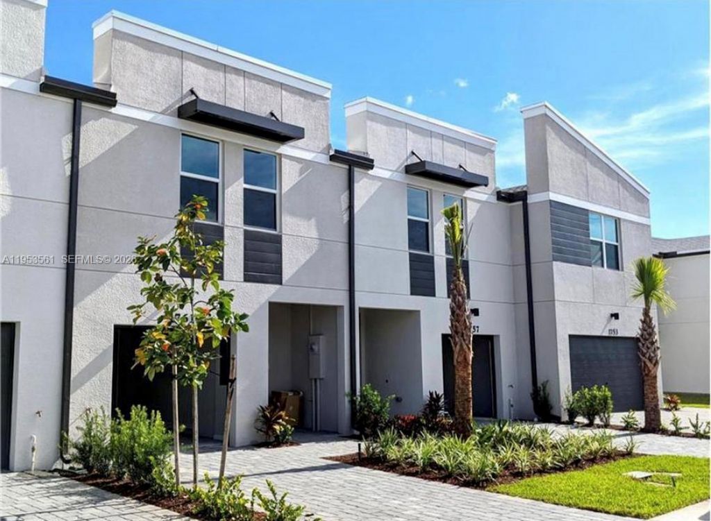 5629 Mentmore Dr, Mangonia Park, FL 33407 Photo