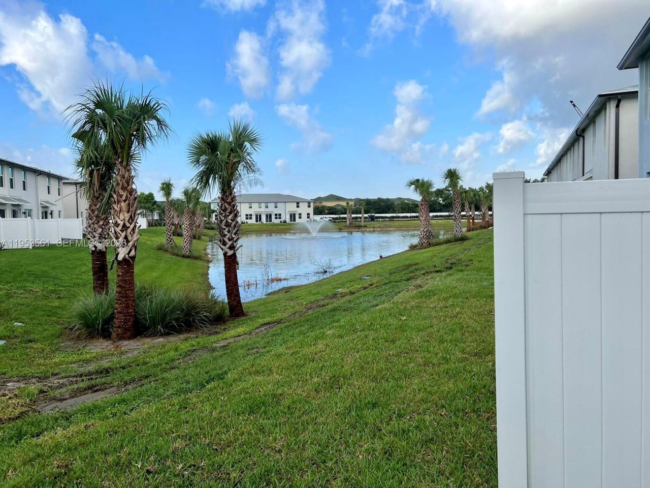 5629 Mentmore Dr, Mangonia Park, FL 33407 Photo