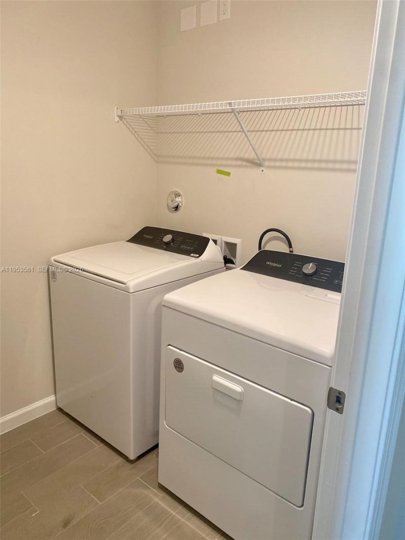 5629 Mentmore Dr, Mangonia Park, FL 33407 Photo