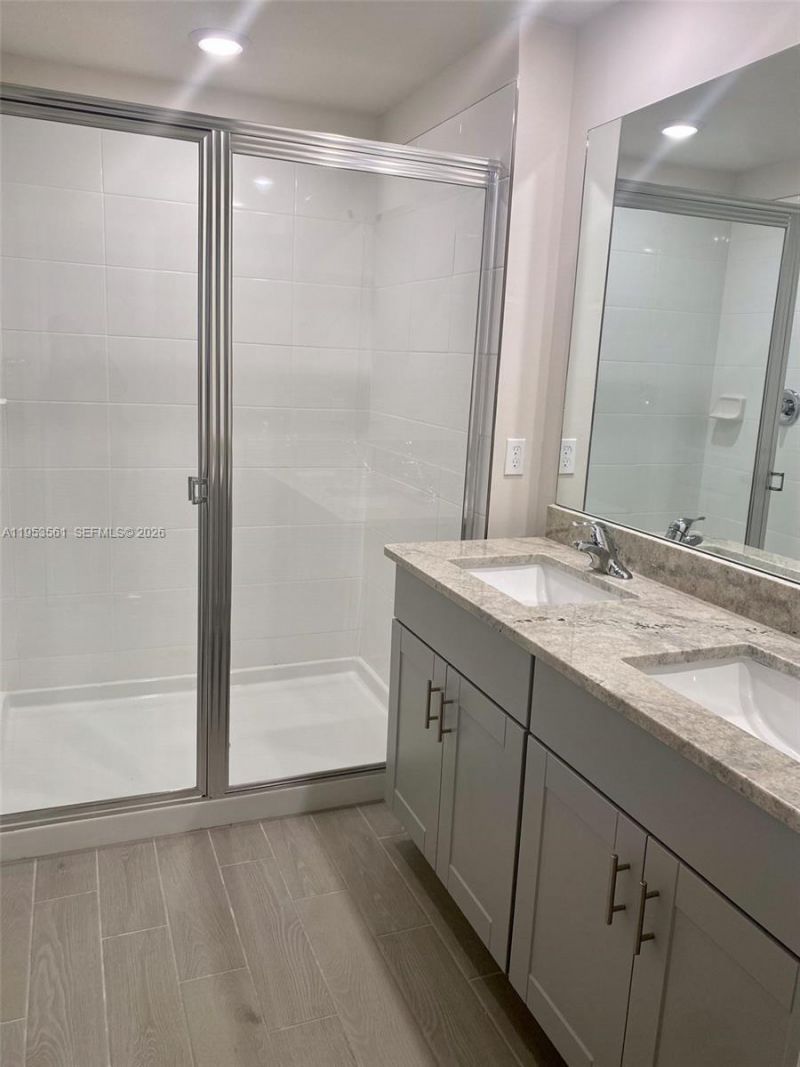 5629 Mentmore Dr, Mangonia Park, FL 33407 Photo