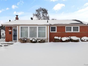 35236 Leon Street, Livonia, MI 48150