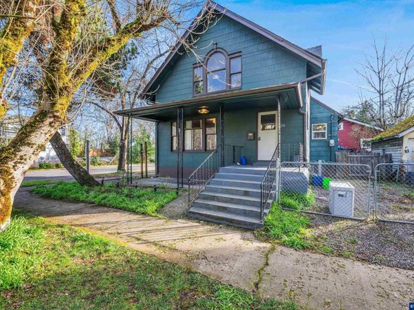 210 19th St SE, Salem, OR 97301