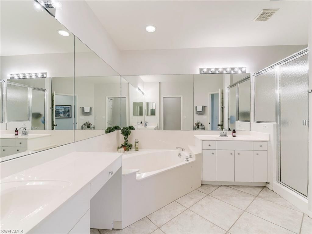 8461 Southbridge Dr, Unit 4, Estero, FL 33967 Photo