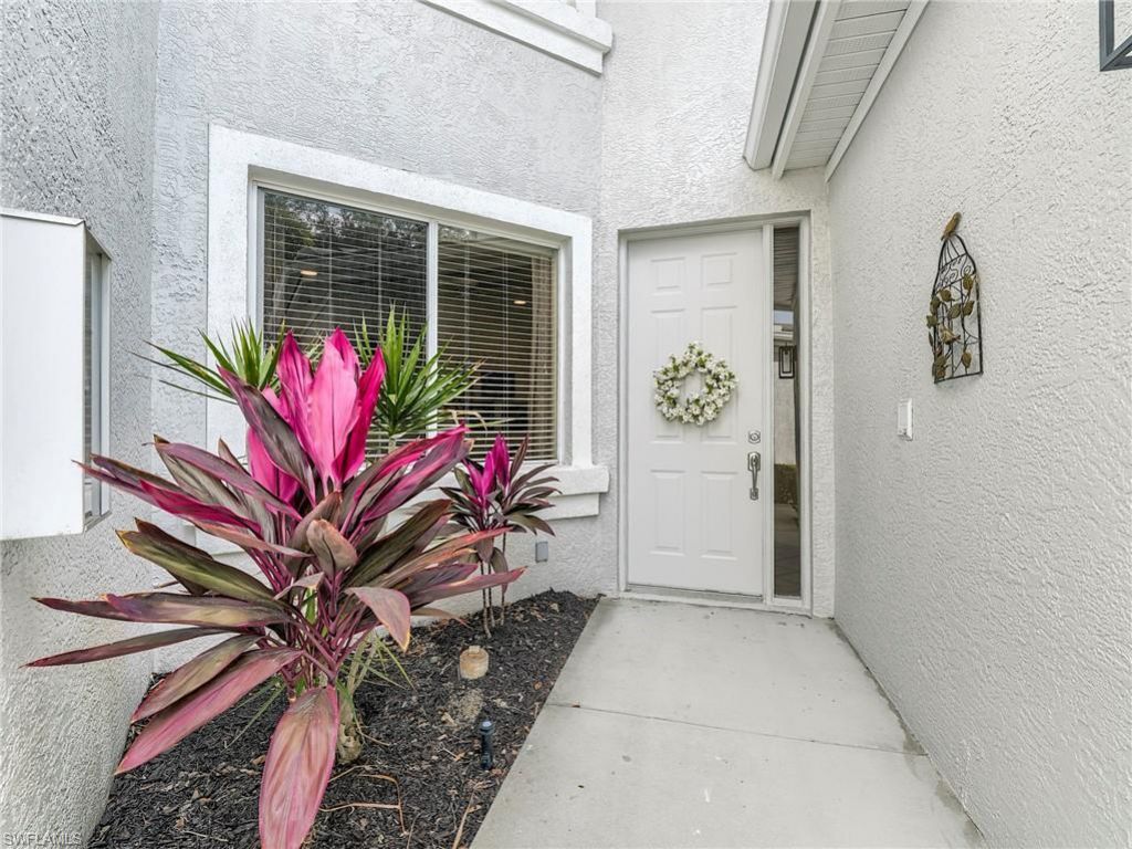 8461 Southbridge Dr, Unit 4, Estero, FL 33967 Photo