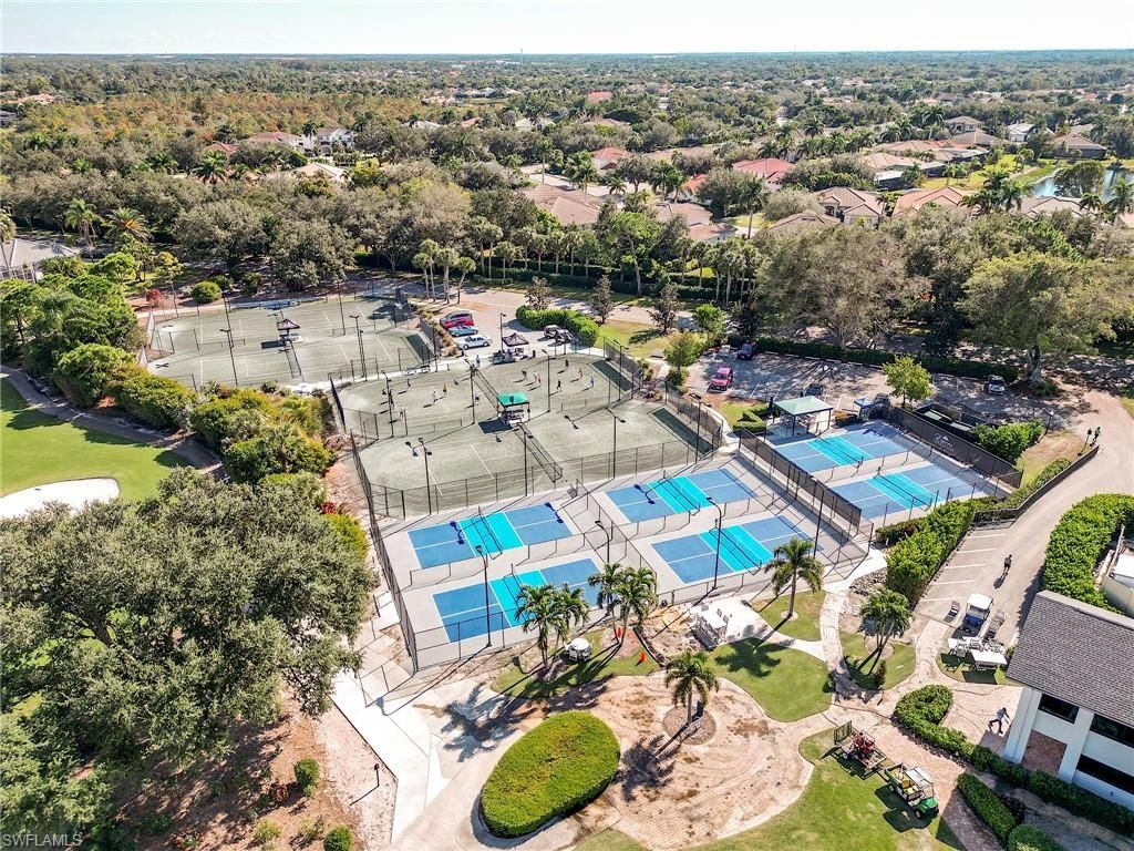 8461 Southbridge Dr, Unit 4, Estero, FL 33967 Photo