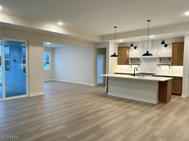 2158 Myla Way, Amherst, OH 44001 Photo 3