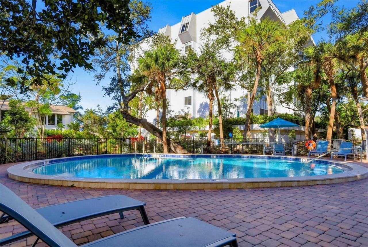 1201 E Peppertree Drive, Unit 234, Sarasota, FL 34242 Photo