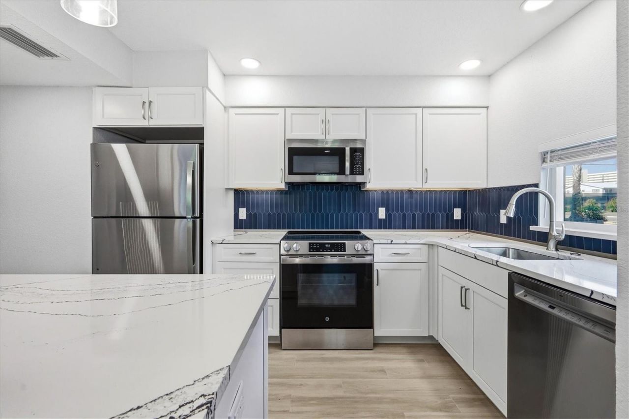 1201 E Peppertree Drive, Unit 234, Sarasota, FL 34242 Photo