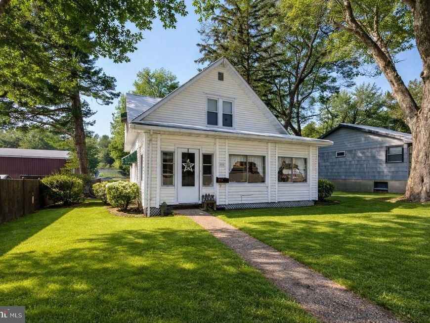 729 E Oak Street, Oakland, MD 21550 Main Photo