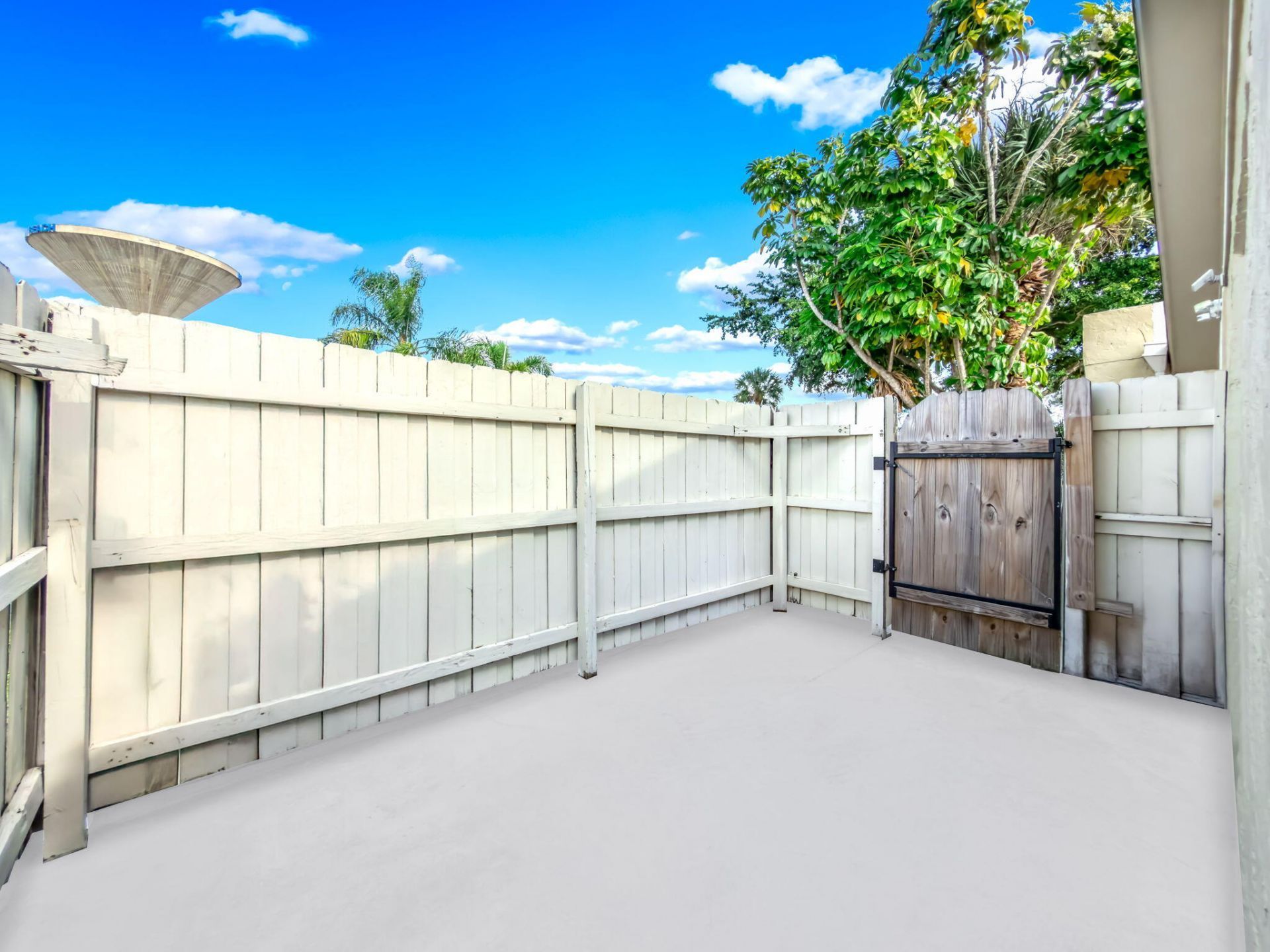 226 SE 1st Circle, Boynton Beach, FL 33435 Photo