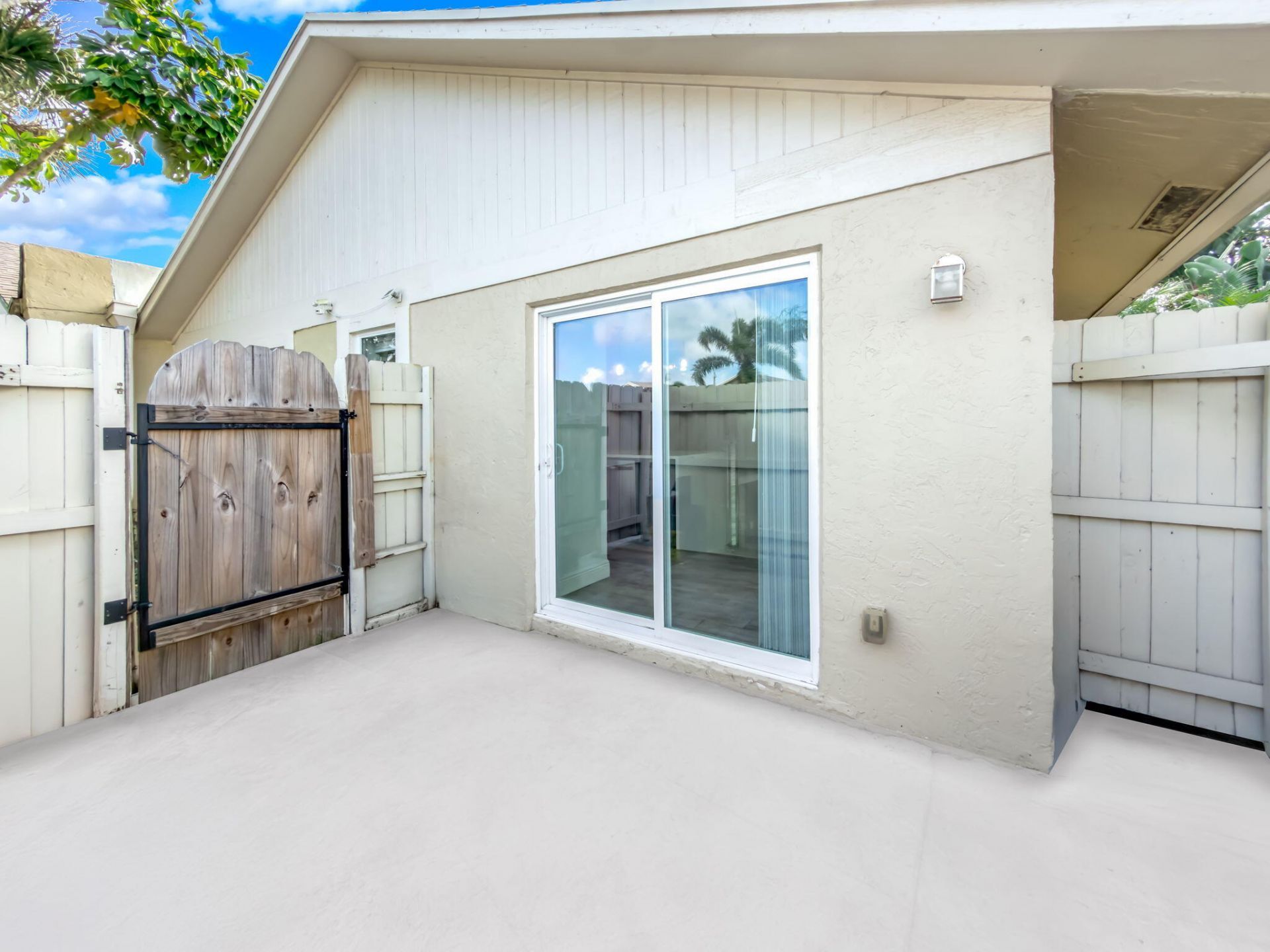 226 SE 1st Circle, Boynton Beach, FL 33435 Photo