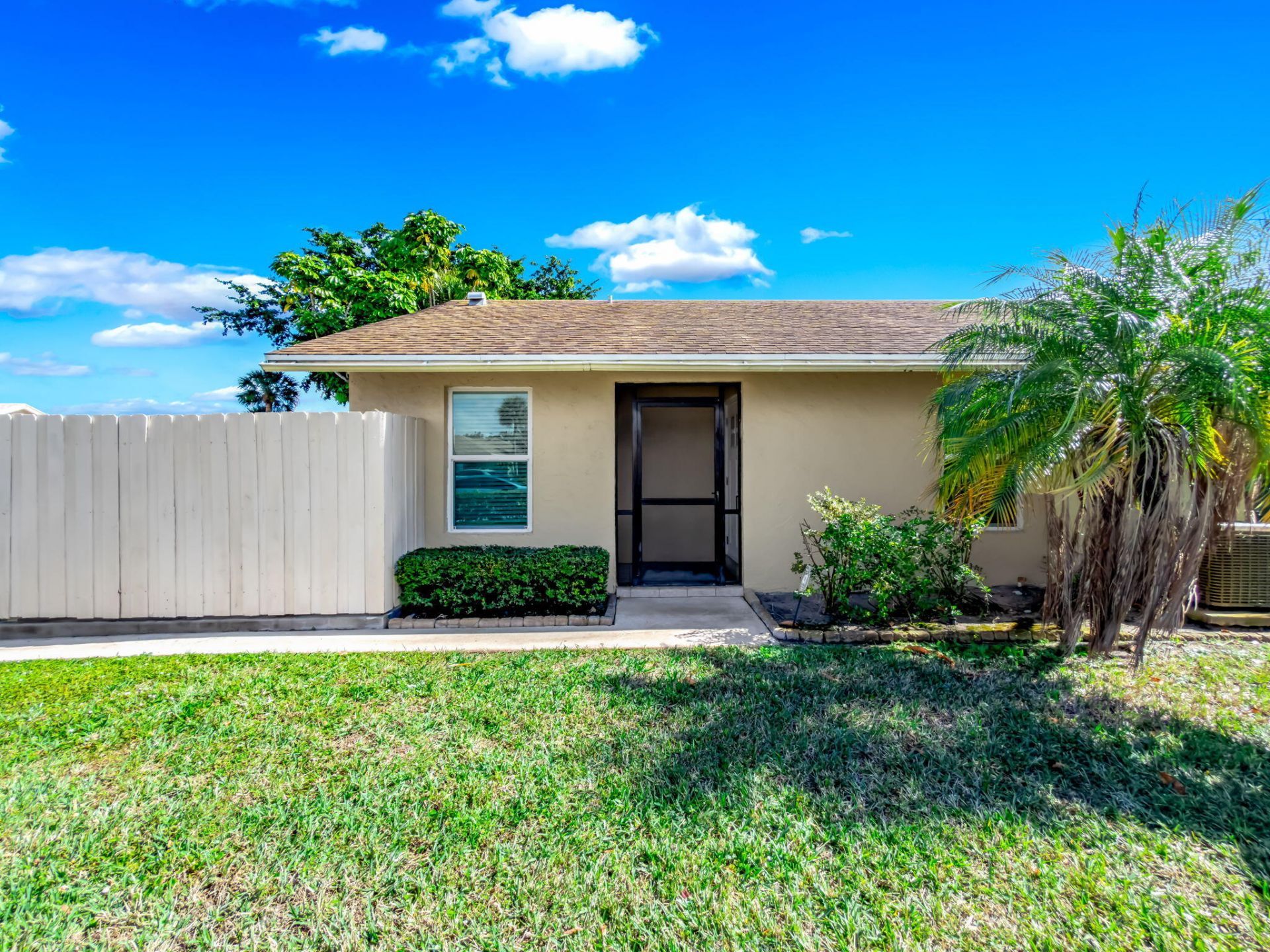 226 SE 1st Circle, Boynton Beach, FL 33435 Photo