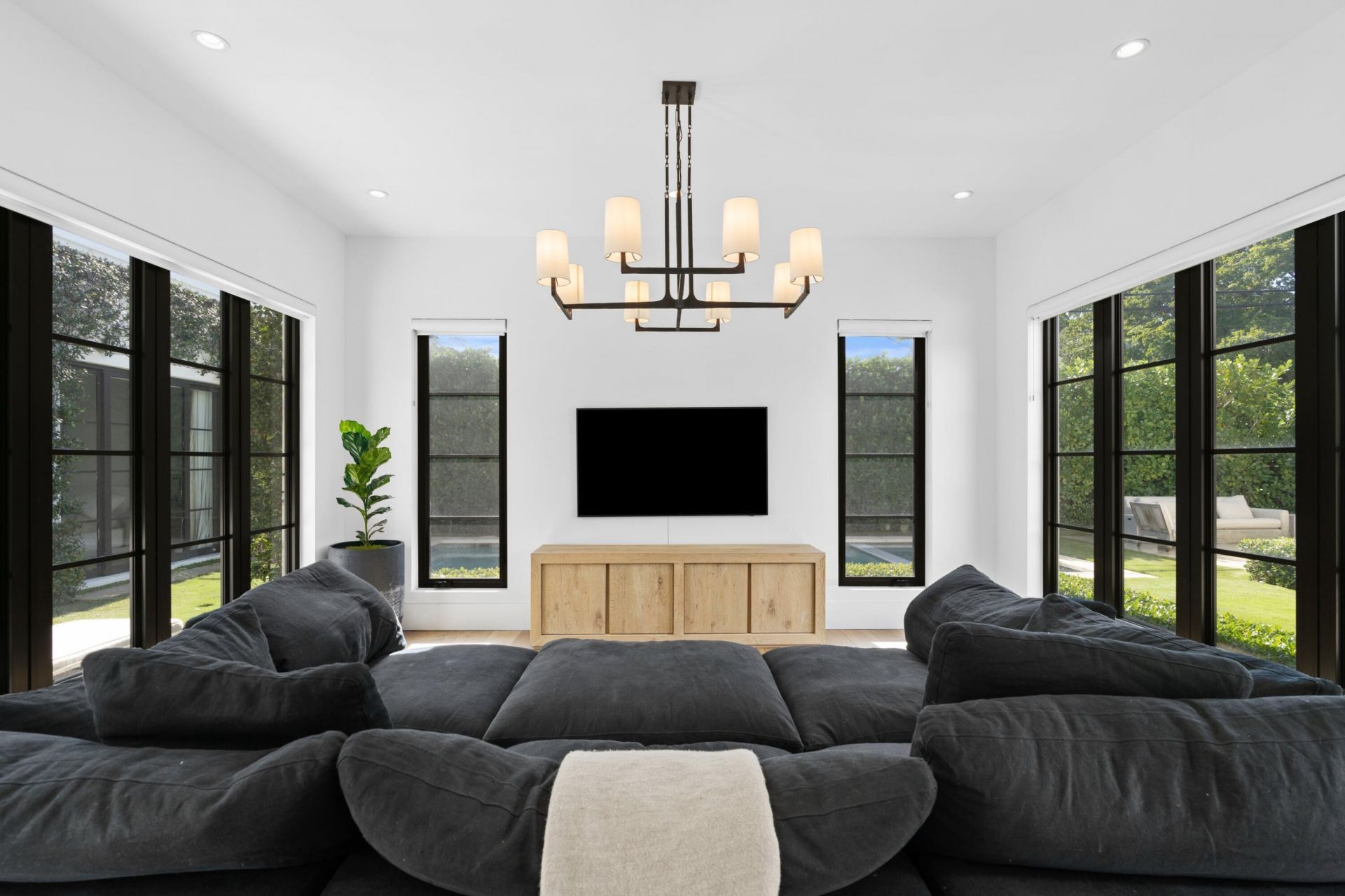 3218 S Olive Avenue, West Palm Beach, FL 33405 Photo