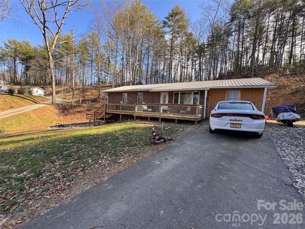 551 W Fort Hill Road, Robbinsville, NC 28771