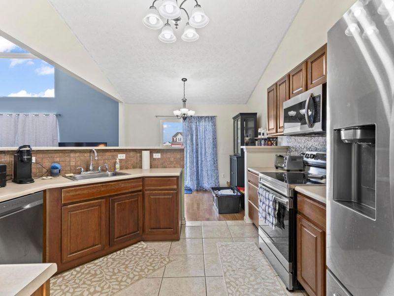 130 Parkdale Drive, Johnstown, OH 43031 Photo 9