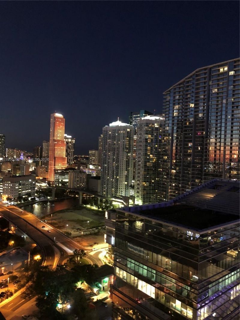 88 SW 7th St, Unit 2203, Miami, FL 33130 Photo