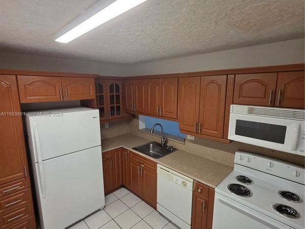 8600 SW 133rd Ave Rd, Unit 424, Miami, FL 33183