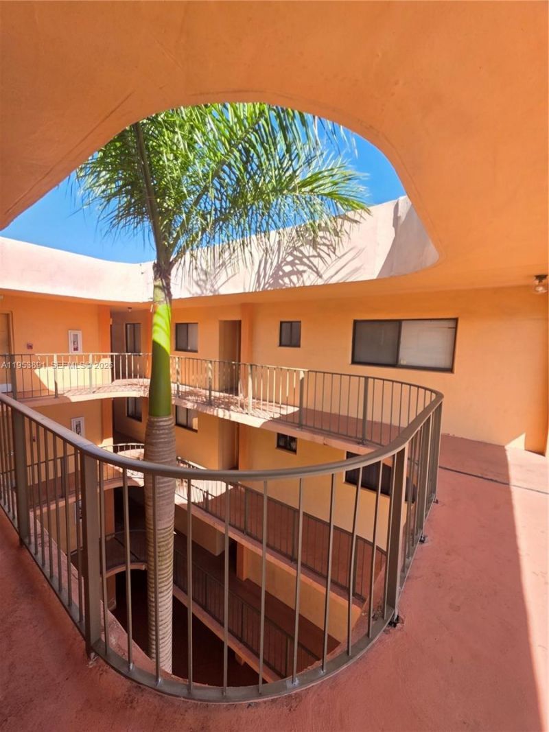 8600 SW 133rd Ave Rd, Unit 424, Miami, FL 33183 Photo