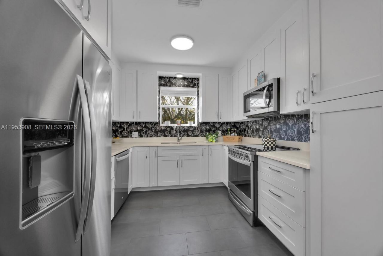 2431 SW 22nd Ter, Miami, FL 33145 Photo