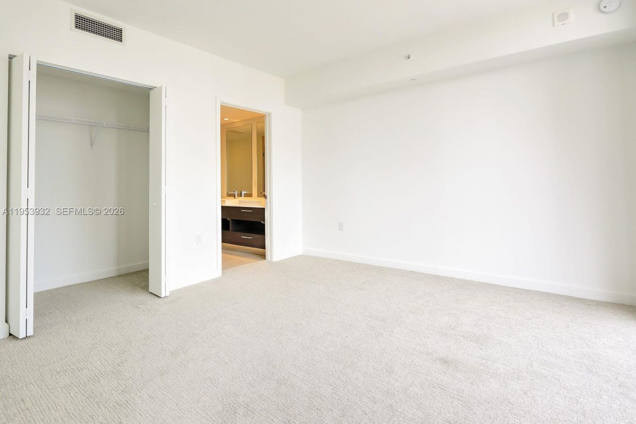 45 SW 9th St , Unit 1806, Miami, FL 33130 Photo