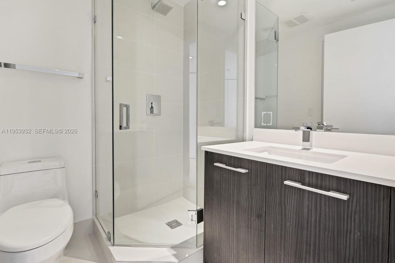 45 SW 9th St , Unit 1806, Miami, FL 33130 Photo