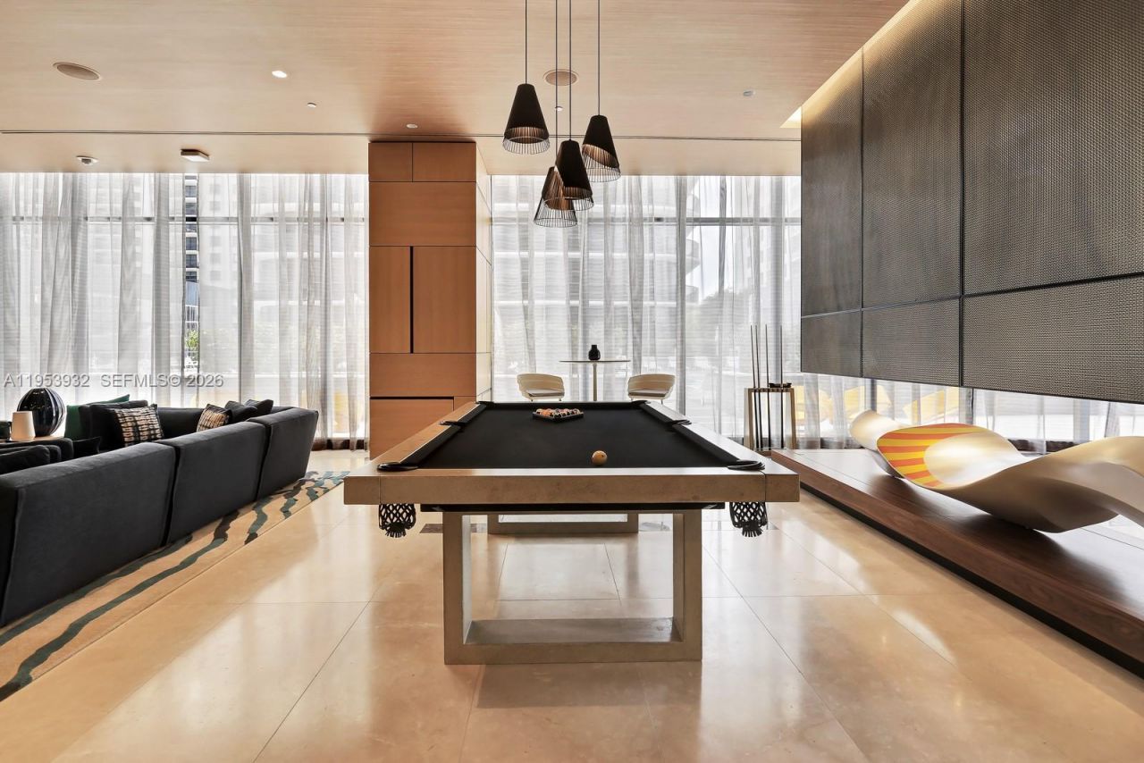 45 SW 9th St , Unit 1806, Miami, FL 33130 Photo