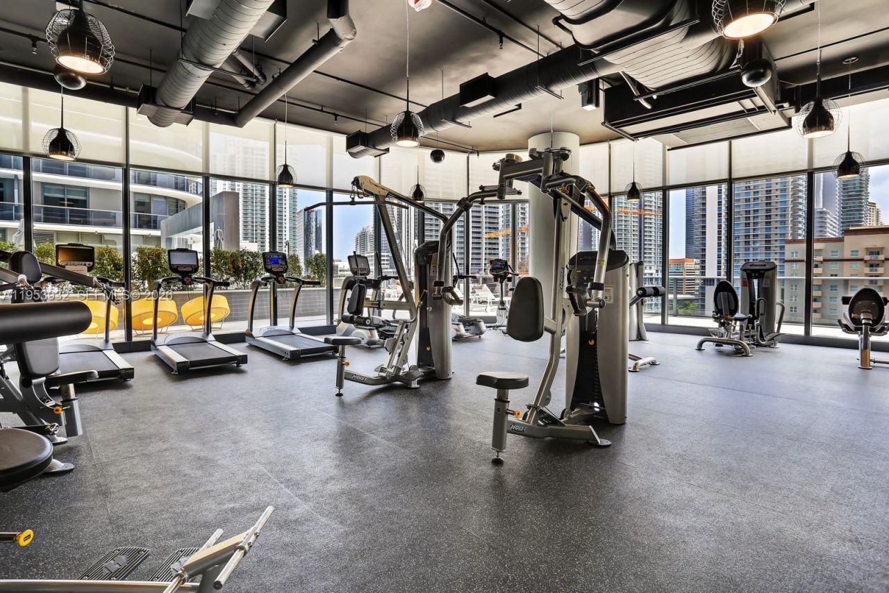 45 SW 9th St , Unit 1806, Miami, FL 33130 Photo