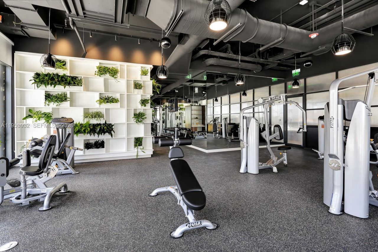 45 SW 9th St , Unit 1806, Miami, FL 33130 Photo