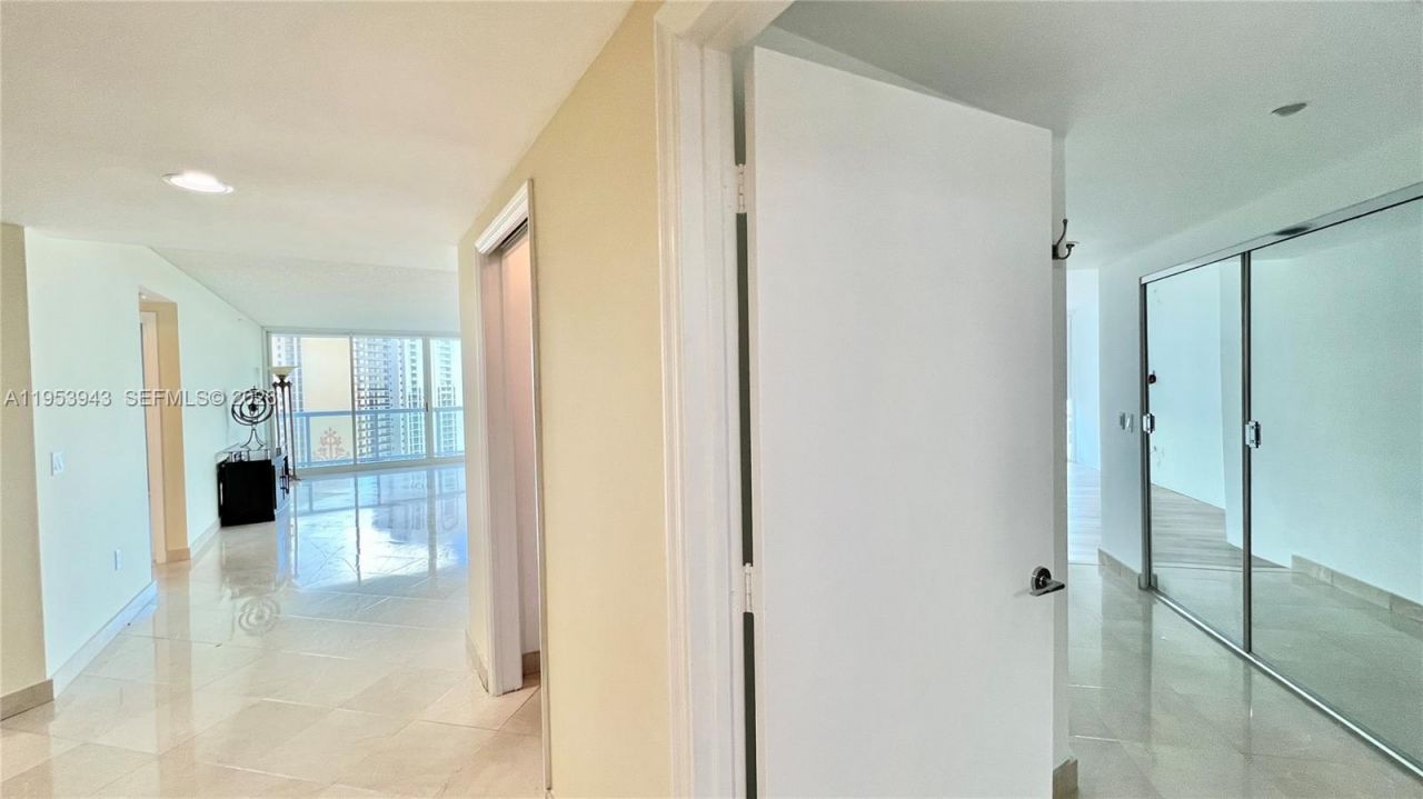 16400 Collins Ave, Unit 2143, Sunny Isles Beach, FL 33160 Photo