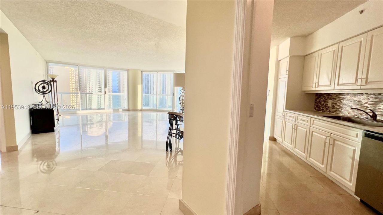 16400 Collins Ave, Unit 2143, Sunny Isles Beach, FL 33160 Photo
