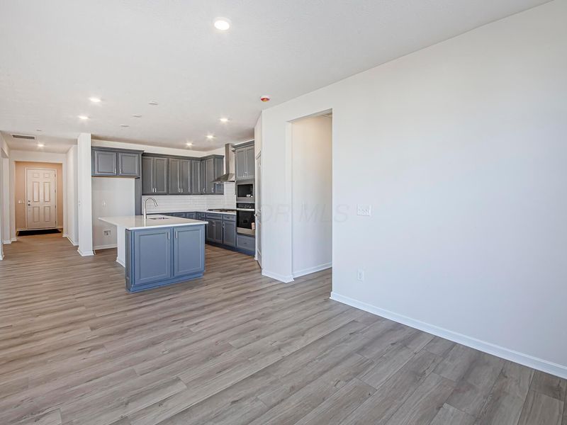 1843 Melanzana Drive, Unit Lot 225, Hilliard, OH 43026 Photo 7