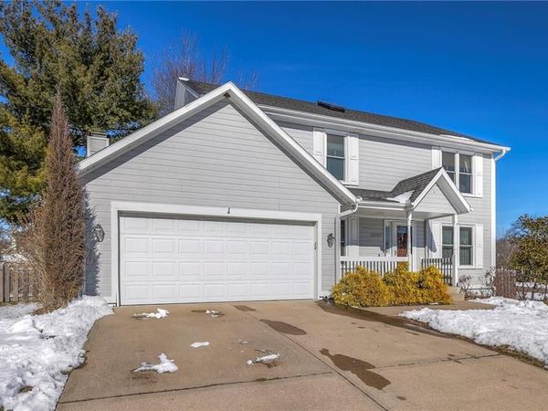 15808 Glenwood Avenue, Overland Park, KS 66223