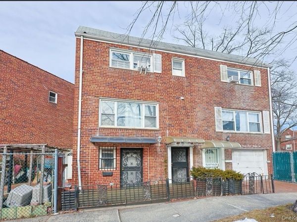 25-26 Bayside Lane , Bayside, NY 11358