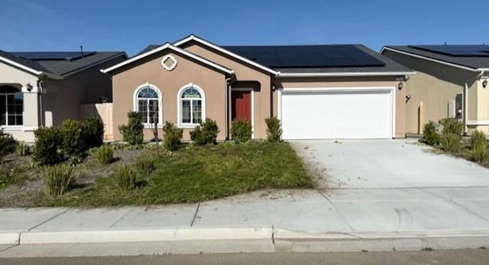 1221 E Orange St, Avenal, CA 93204 Photo