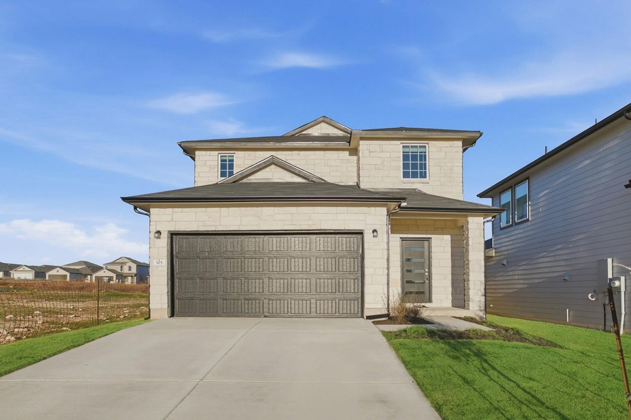 305 Blue Steel Dr, Jarrell, TX 76537 Main Photo