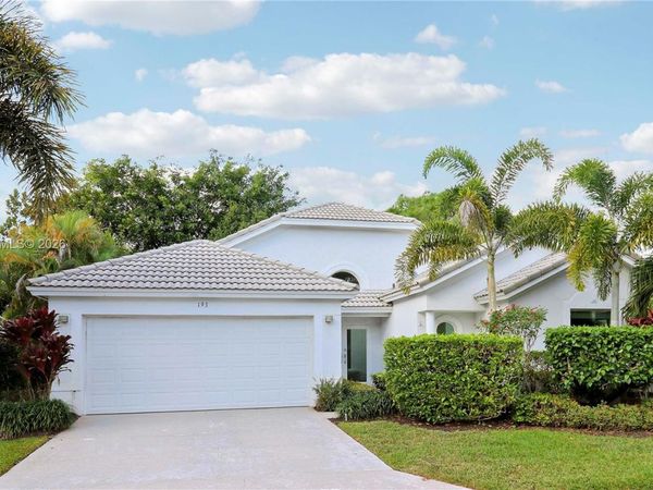 193 Bent Tree Dr, Palm Beach Gardens, FL 33418