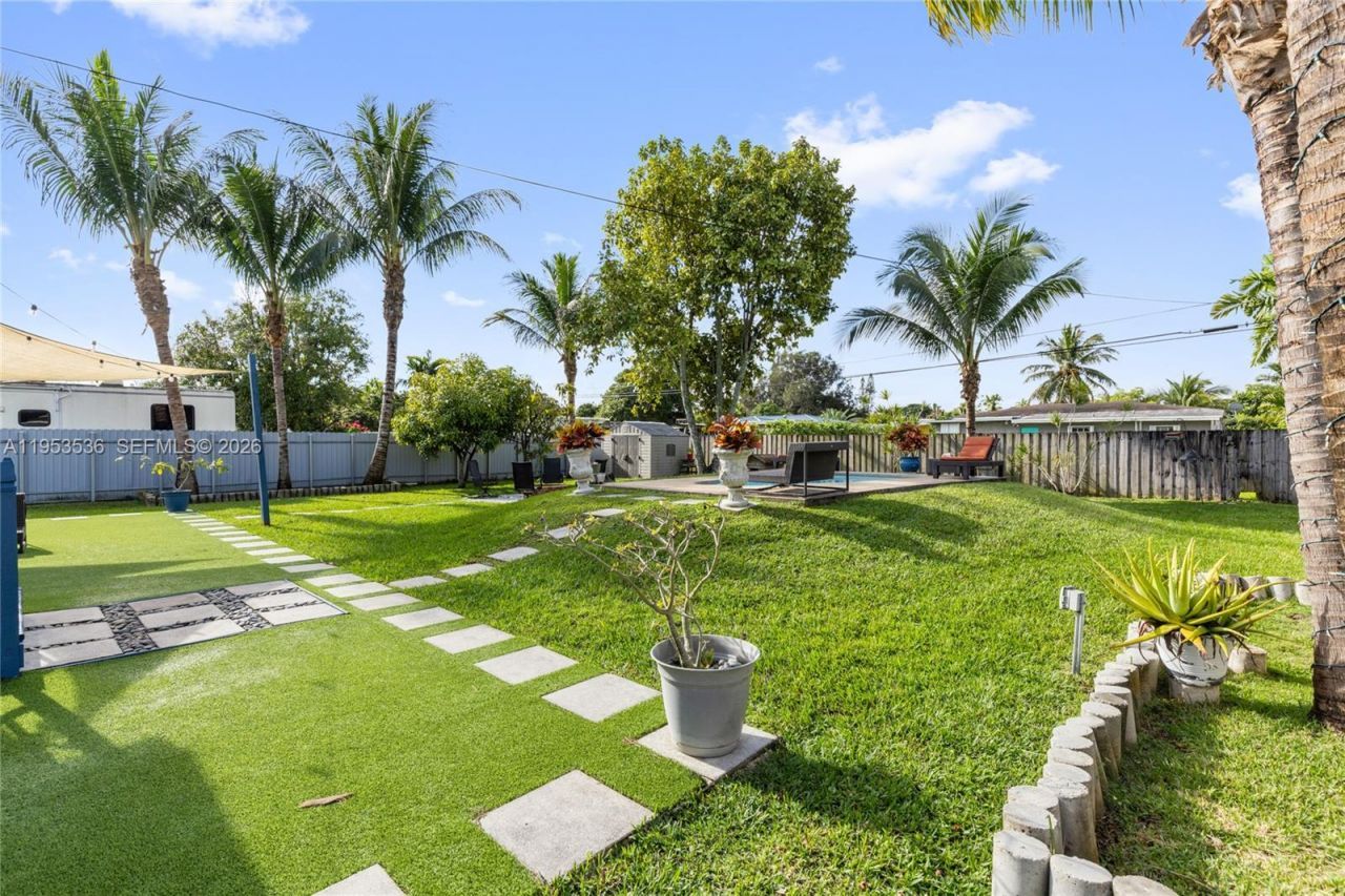 14950 S Biscayne River Dr, Miami, FL 33168 Photo