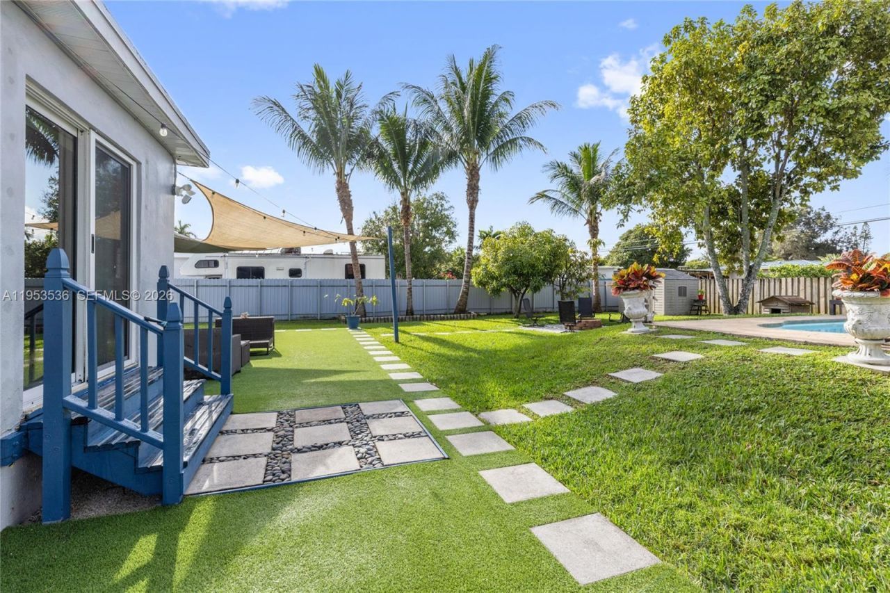 14950 S Biscayne River Dr, Miami, FL 33168 Photo