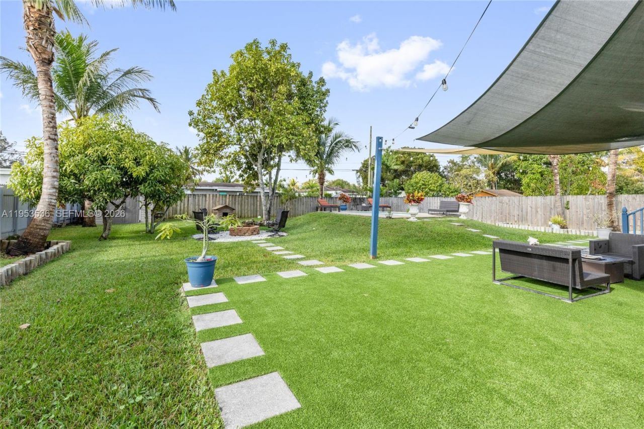 14950 S Biscayne River Dr, Miami, FL 33168 Photo